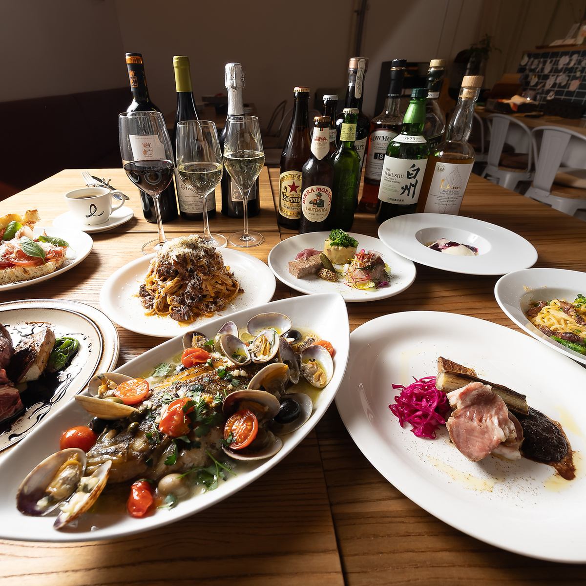 新鮮食材を使ったシンプルで味わい深い料理を満喫できる開放的な空間です☆