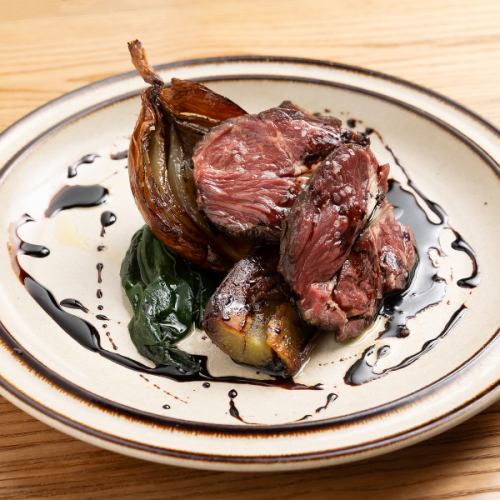 【当別町産エゾ鹿肉のロースト】ジューシーで深い味わいを楽しむ贅沢な一皿！ご来店の際には必ずお試しを♪