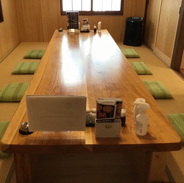 ≪There is a tatami room available≫We offer a comfortable space so that you can enjoy your meal in a relaxed manner.It is also ideal for entertaining small groups, dining parties, and various banquets.