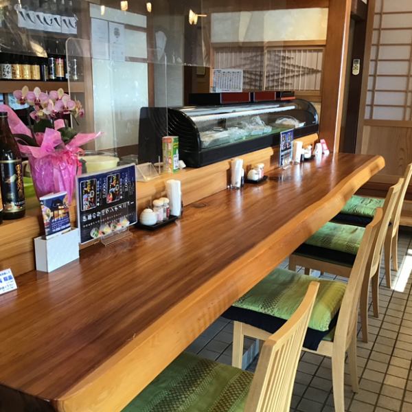 ≪Relaxing Space≫ Counter ◆Our restaurant, which stands near the sea of Itoshima, is a space where tourists and locals can relax and enjoy the afterglow of food and alcohol! It can be used in various scenes such as local banquets.Relax after a long day and enjoy our special dishes and sake.