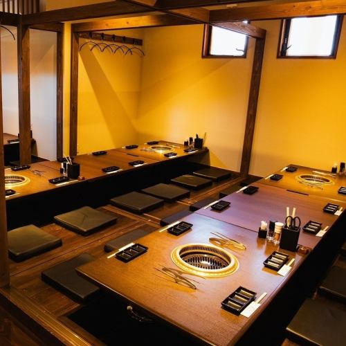 Enjoy yakiniku in a completely private space♪ We have private rooms available for 6-10 people☆ You can relax without worrying about other customers, so even if you bring children, you can enjoy yourself with peace of mind! These seats are perfect for family gatherings, as well as drinking parties with friends and coworkers.Please enjoy our proud yakiniku to your heart's content while enjoying a friendly conversation.