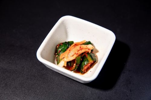 Raw cucumber kimchi (1 serving)