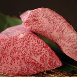 当店では美味しいA5ランクの和牛を気軽に味わうことができます！記念日のお祝いなども承りますのでお気軽にご相談ください★