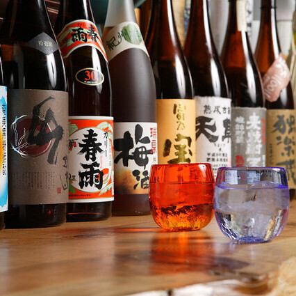 盡情享受品嚐來自全國各地精心挑選的清酒和時令美食的舒適時光。