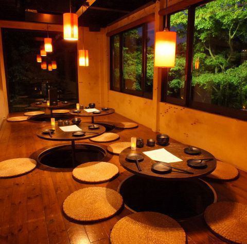 【最小20名様～店内完全貸切OK！】稀有なロケーションが自慢の「subLime 井の頭公園」は、平日は20名様～、金・土・日・祝日は30名様より完全貸切にてご利用いただけます！見通しの良い店内は、大勢が一同に会する会社宴会や懇親会、各種打ち上げに最適。季節によっては、連日満席となるほどの人気です。ご予約はお早めに！