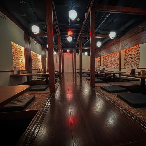 <p>【各種宴会にぴったりの居酒屋】深夜まで営業しているので、遅い時間でも気軽に立ち寄れるお店です。会社帰りにふらっと立ち寄れるお席となっております。お一人様でも、お友達同士でも、同僚とでも、様々なシーンでご利用いただけます。お気軽にお立ち寄りくださいませ。</p>