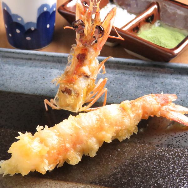 << Use fresh prawns purchased from Kyushu! >> Tempura of live prawns