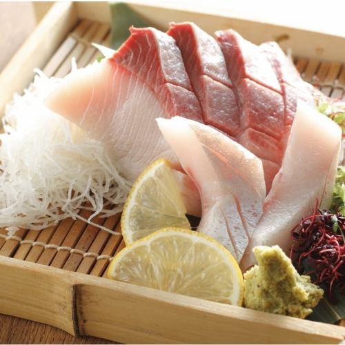 厚切りブリ刺し