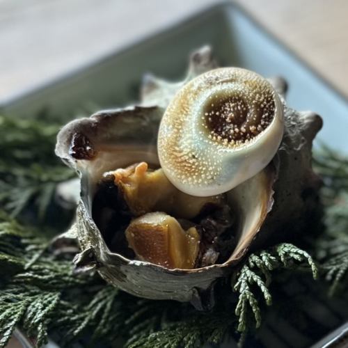 サザエのつぼ焼