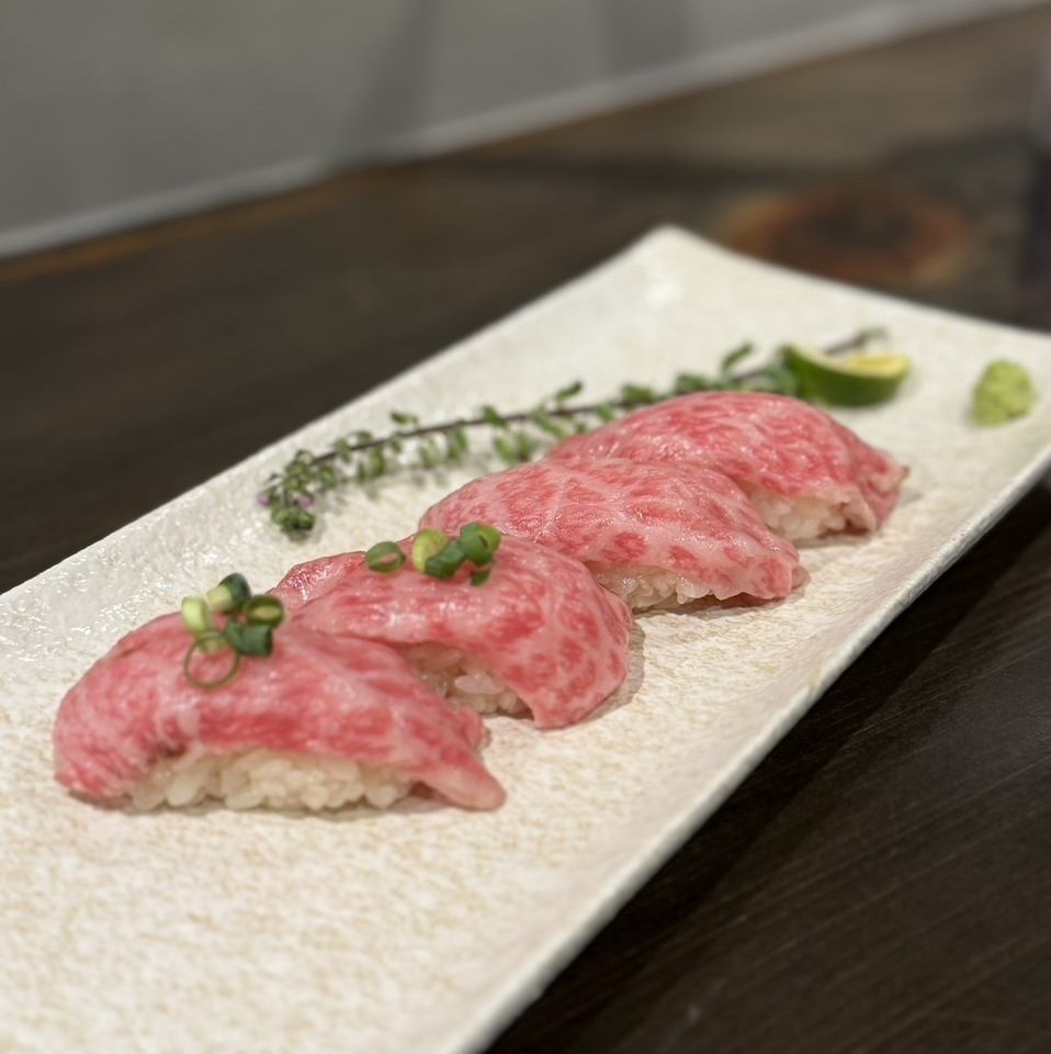 和牛のとろける肉寿司をご堪能あれ