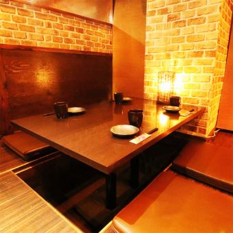 The sunken kotatsu seats for 4 people are very popular for banquets! You can enjoy the banquet even more than usual with the sunken kotatsu seats where you can relax in a comfortable posture!