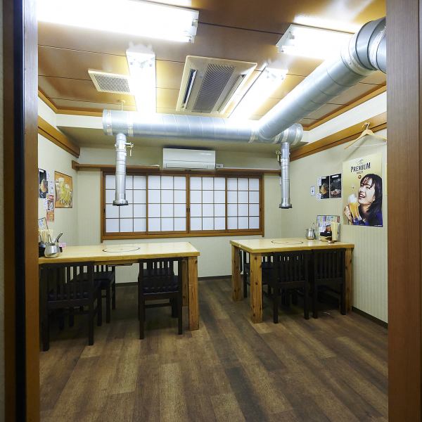 【大人数宴会に最適】1階・2階各フロアを20名様からの貸切利用が可能です。会社宴会や同窓会、サークルの打ち上げ、大人数での各種宴会など、プライベートな空間で賑やかに過ごしたい時にぴったりです◎貸切宴会をご希望の際は、ご利用人数などお気軽にお店にご相談くださいませ！