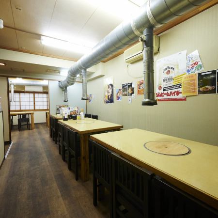 1階・2階各フロアを20名様からの貸切利用が可能です。貸切宴会をご希望の際は、ご利用人数などお気軽にお店にご相談くださいませ！