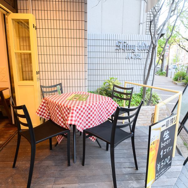 《Approximately 5 minutes on foot from Kiyomizu-Gojo Station / Approximately 8 minutes on foot from Kyoto Kawaramachi Station》 This shop is located between Gojo-dori and Shijo-dori on Kawaramachi-dori.Pets are allowed on the outside terrace seats, so you can enjoy your meal with your dog ♪