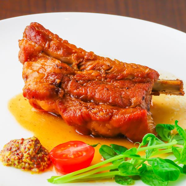 特製スパイスが引き立てる鶏肉の旨味！地鶏スパイス焼き　1,380円 (税込)