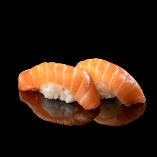 【握り】サーモン/生たこ　各