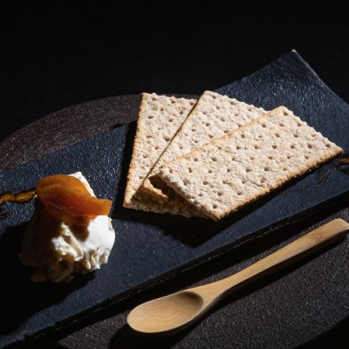 奈良漬けマスカルポーネ/からすみ餅/ポテトサラダ　各