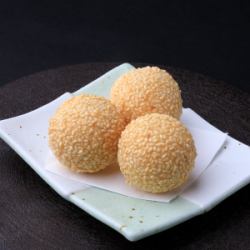 季節のシャーベット/揚げ胡麻団子