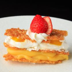 フルーツとクリームのシャリフィーユ/生わらび餅