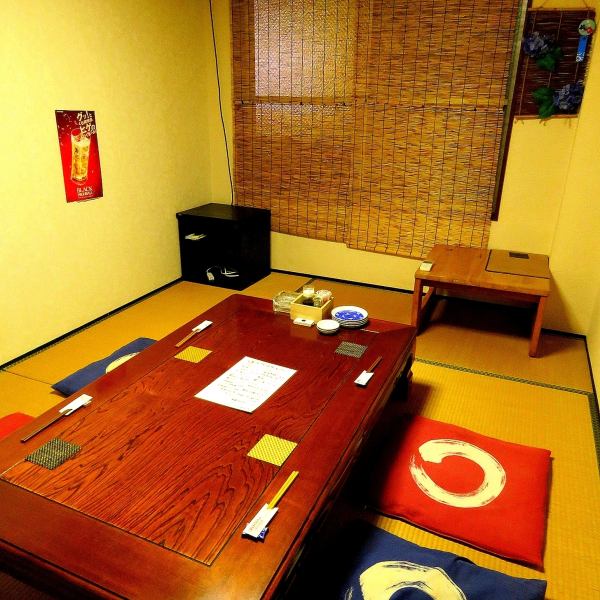 [Completely private room with tatami room!] There is a completely private room with a hidden tatami room in the back of the store! Up to 8 people are OK, perfect for private banquets with family and friends.Maybe it's too relaxing !? There is also a TV.