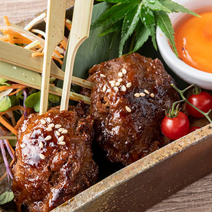 Aged Tajima Beef Meatball Skewers ~Served with Selected Eggs~