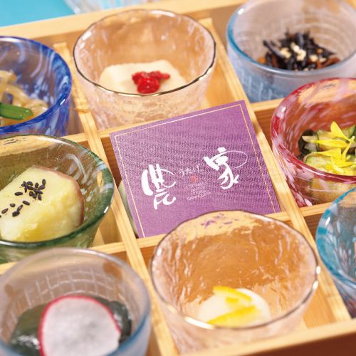 "Locally produced food" connects producers and consumers