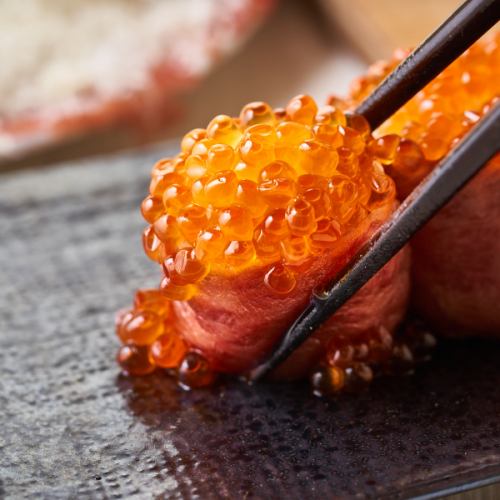 Wagyu Beef Sushi with Salmon Roe