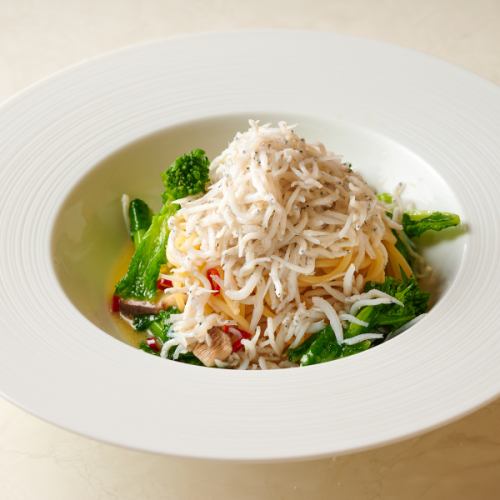 しらすと季節野菜のペペロンチーノ