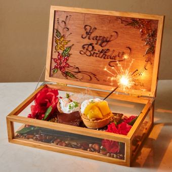 【記念日お祝いに◎】メッセージ付き豪華アニバーサリーBOX！(席のみ)