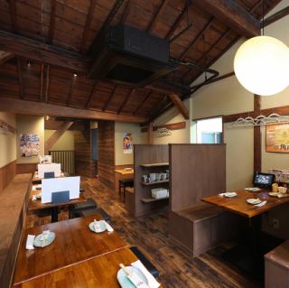 大人数でのご宴会が可能です。団体様のご予約も承っておりますので、お気軽にお問い合わせください。全席喫煙可能