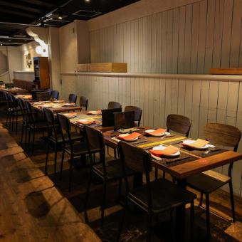 A spacious space that doesn't make you feel cramped♪We can also discuss the number of people and seats, so please contact the store!