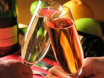 ★ 2025 Xmas ~ Lunch ~ ★ 호화 15 종류 슈라스코 + 사로인 뷔페 & Xmas 디저트 포함 2h4,000 엔 (세금 포함)