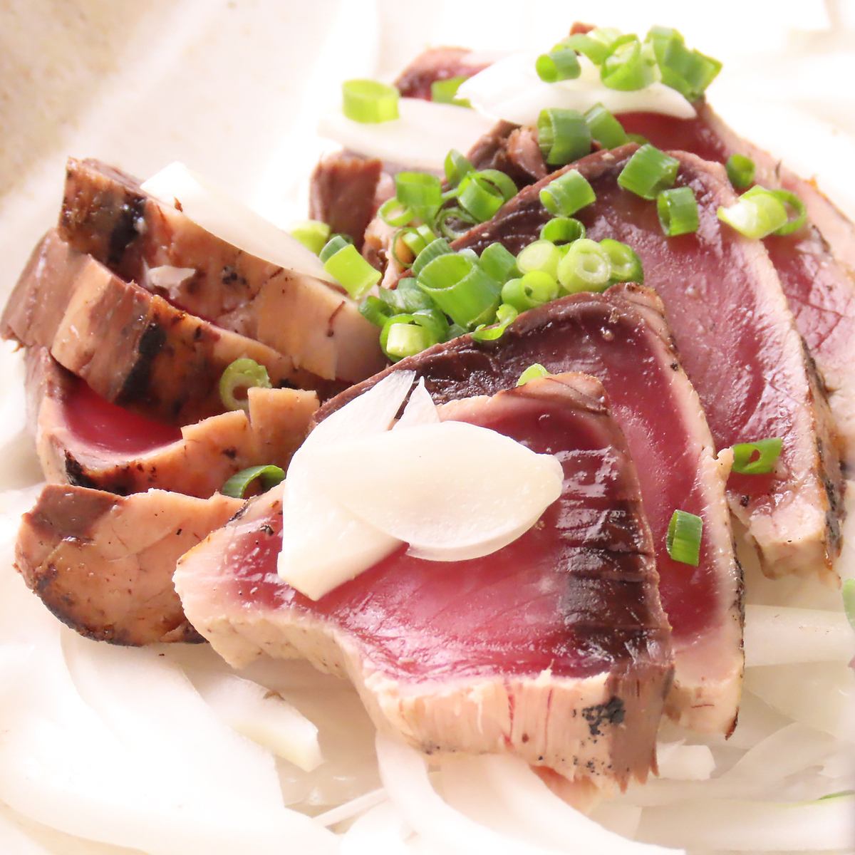 We have prepared local delicacies such as seared bonito from Kochi Prefecture!