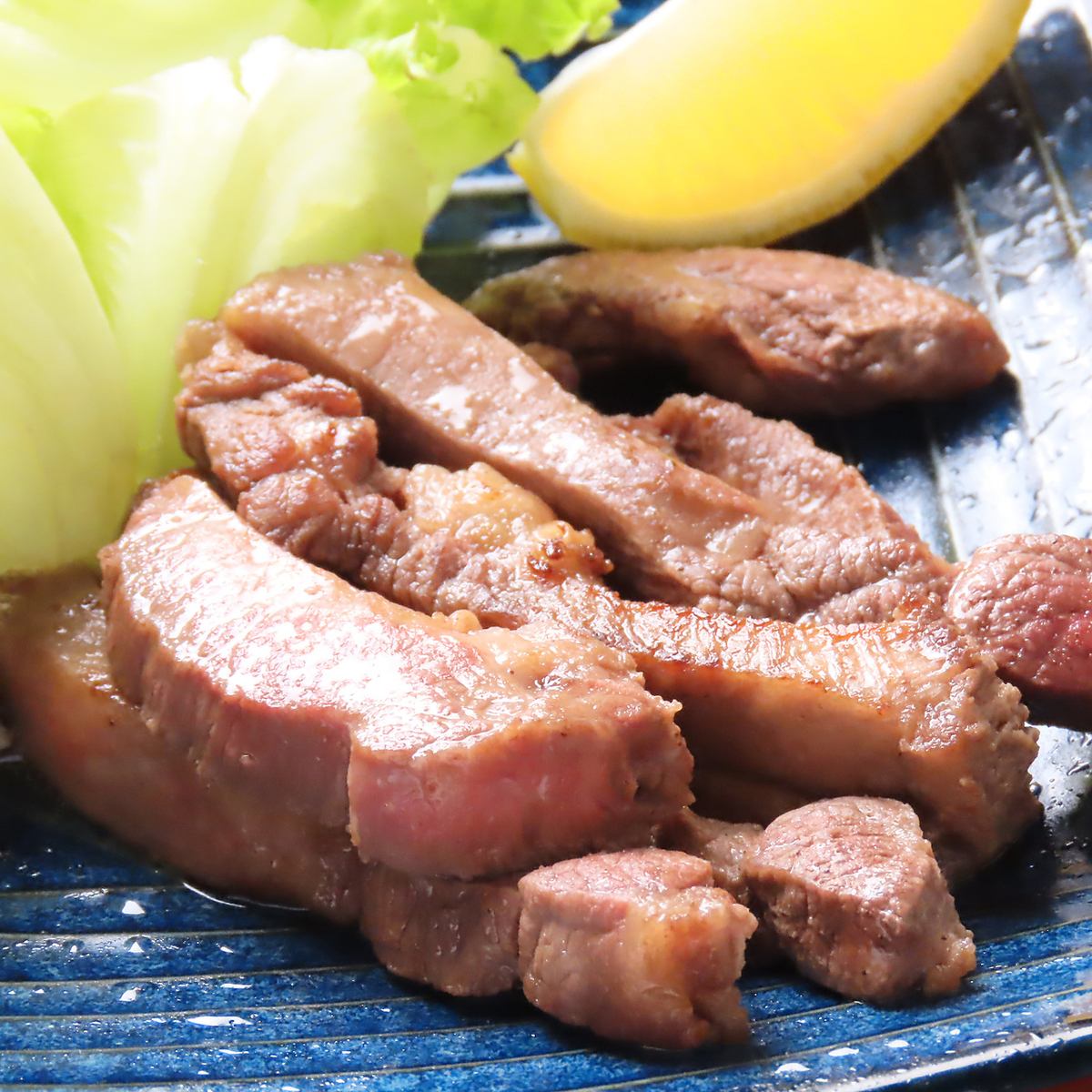 We offer local delicacies such as beef tongue steak!