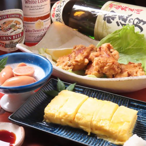 You can enjoy local gourmet food from all over Japan, from meals to snacks to accompany your drinks.