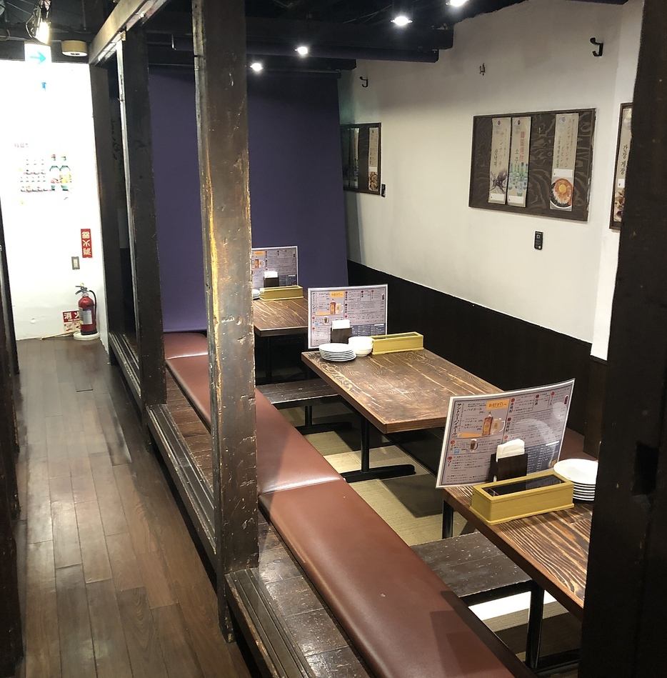 It's a 3-minute walk from Sugamo Station and is on the second floor of a building, so you can enjoy your meal at your leisure.