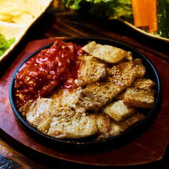 【サムギョプサルコース】人気料理のサムギョプサルプレートやカンジャンセウが楽しめる全8品