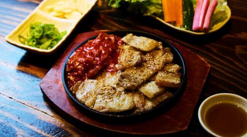 国産豚の旨味！熱々サムギョプサル☆