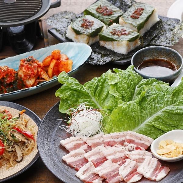 You can enjoy authentic Korean food of Tsuruhashi including Samgyeopsal ♪