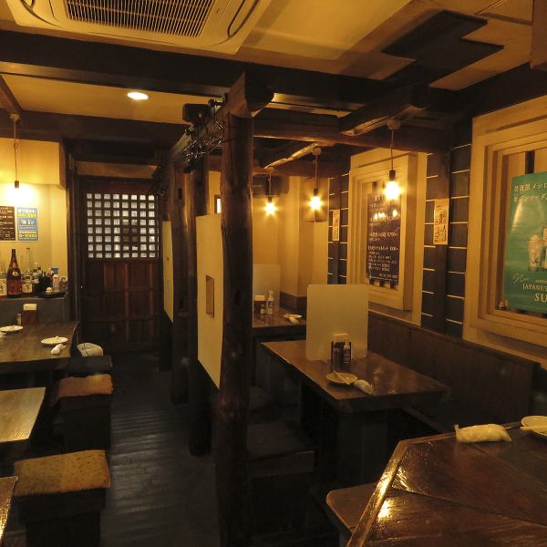 木でできた店内は蔵をイメージ。オーナーがイチから手作りしました!!少人数でも貸切宴会できます。値段時間帯など相談にのります♪