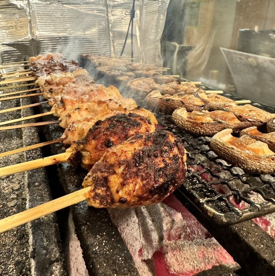新鮮かつ厳選されたとりと錦爽どりを使用した焼き鳥をご提供！