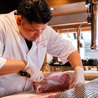 9000日圓套餐★ 豪華14道菜套餐，包含無限量新鮮烹調的米飯和無限量飲料 / 9000日圓（含稅）