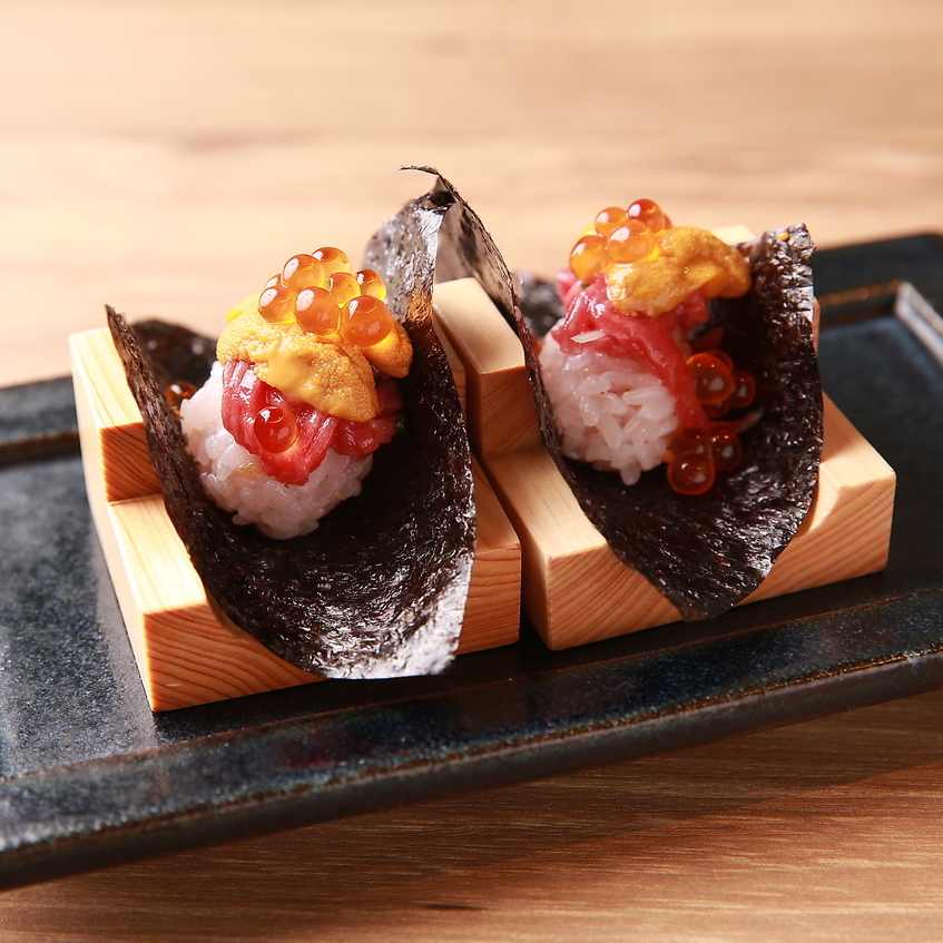 11時~昼焼肉やってます!16時まではハッピーアワーも♪