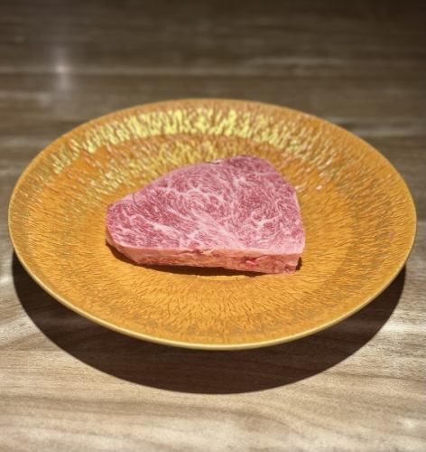 Specially selected loin (100g)