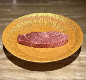 Specially selected red fillet (100g)