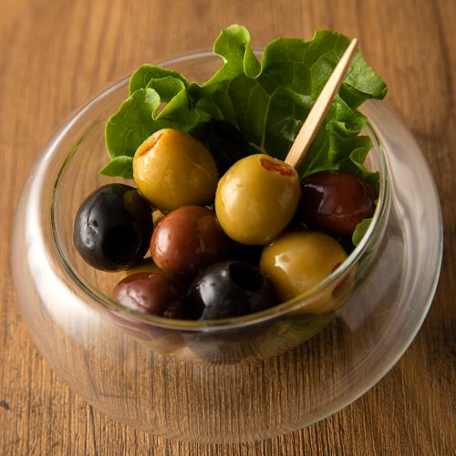 Assorted olives