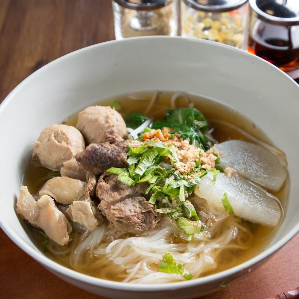 本格！タイ定番の麺料理♪クイッティアオ≪単品2,080円(税込)～≫