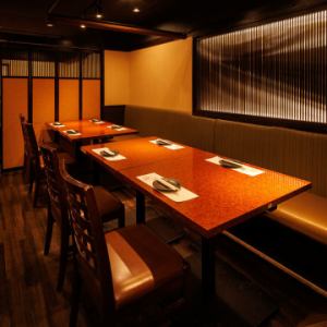 名古屋駅から徒歩2分の好立地！店内は温かみのある照明が大人な雰囲気を演出してくれます！気の合う仲間との飲み会や女子会などに是非ご利用ください！お席を繋げれば10名様以上の宴会も可能です！