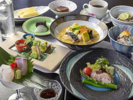 【女性限定】女将プラン　アルコール含む2時間飲み放題付 全8品 4400円(税込）