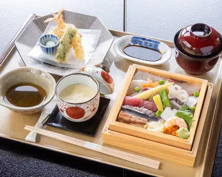 当店名物一番人気　返し寿司付きランチ【吟美】2980円(税込)